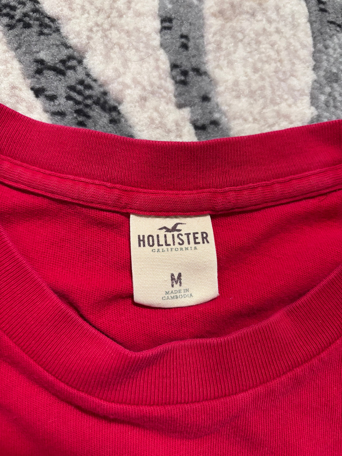 Vintage Hollister Surfboard Relay Red Graphic Tee Size M Brand